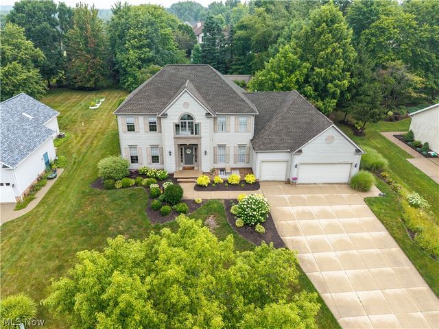809 Adam Run Drive, Cuyahoga Falls, OH 44223