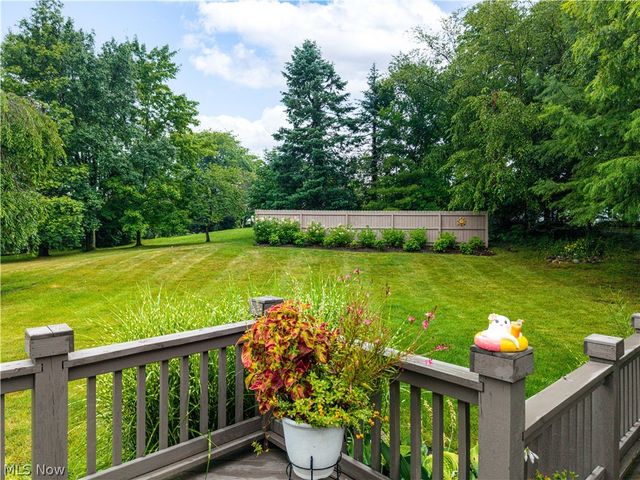 809 Adam Run Drive, Cuyahoga Falls, OH 44223