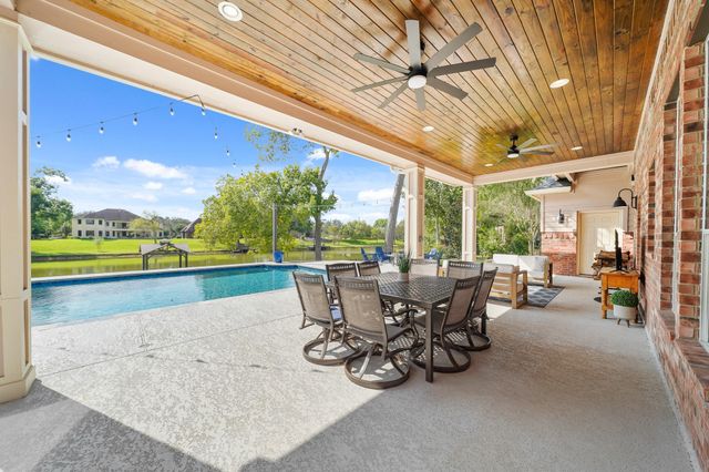 4703 Oxbow Circle W, Fulshear, TX 77441