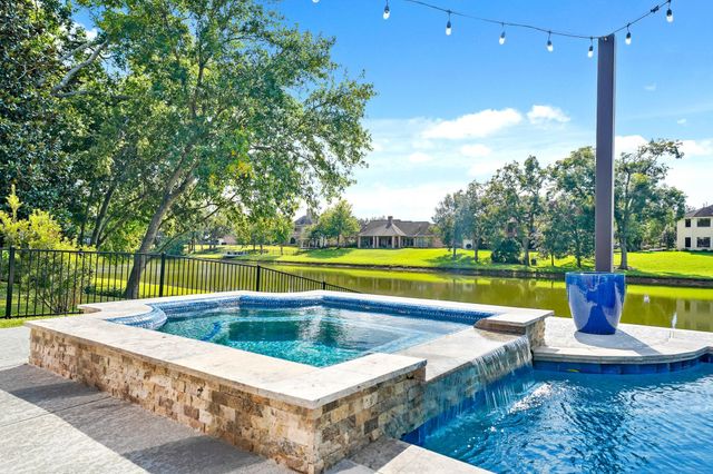 4703 Oxbow Circle W, Fulshear, TX 77441