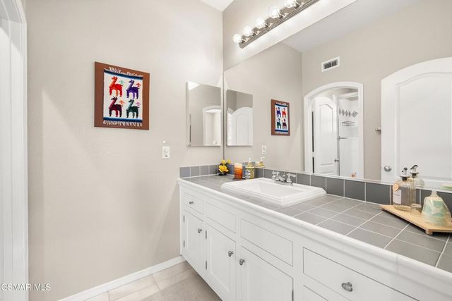 5207 Via Capote, Newbury Park, CA 91320