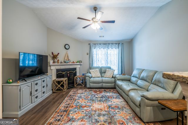 1509 Burnstone Drive, Stone Mountain, GA 30088