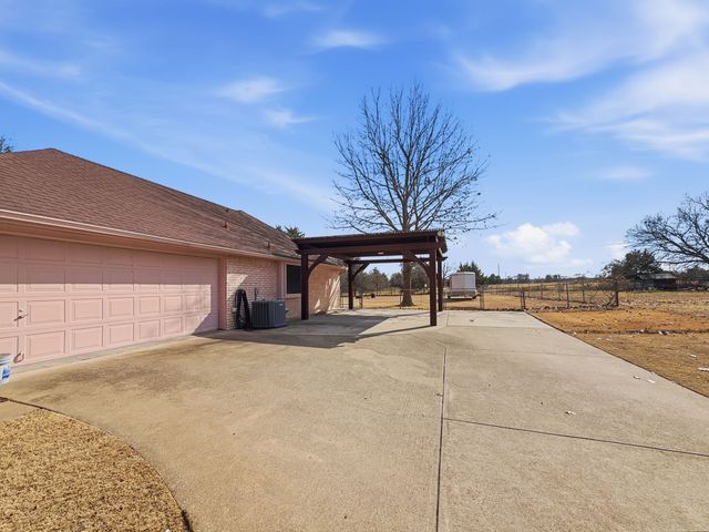 3620 Willow Creek Drive, Midlothian, TX 76065