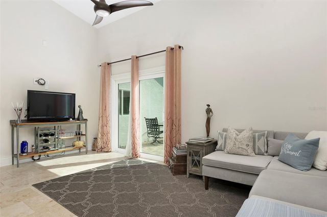 750 WHITE SAND DRIVE NE, St Petersburg, FL 33703