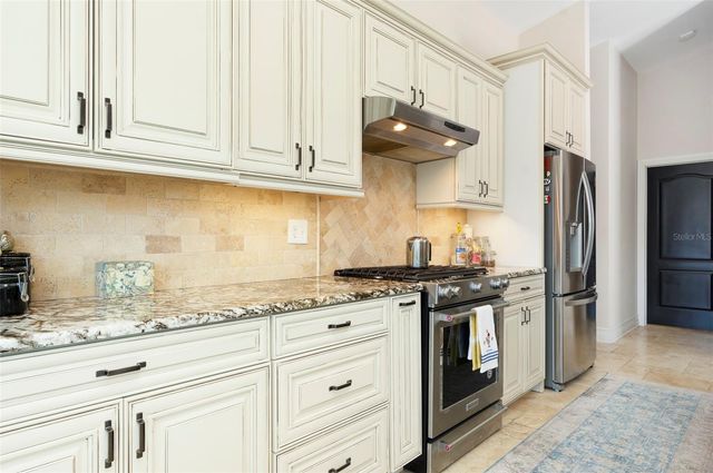 750 WHITE SAND DRIVE NE, St Petersburg, FL 33703