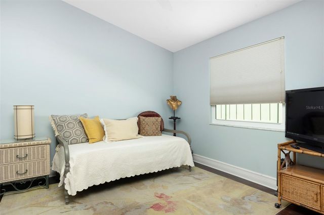 750 WHITE SAND DRIVE NE, St Petersburg, FL 33703