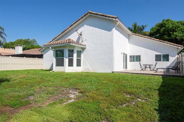 750 WHITE SAND DRIVE NE, St Petersburg, FL 33703