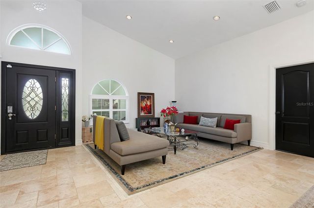 750 WHITE SAND DRIVE NE, St Petersburg, FL 33703