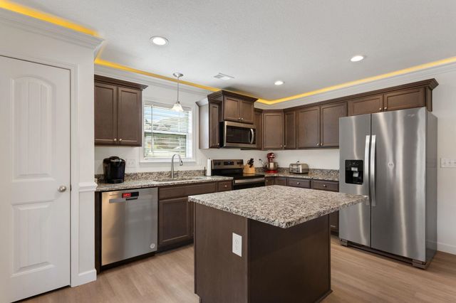 134 James Shands Lane, Wellford, SC 29385