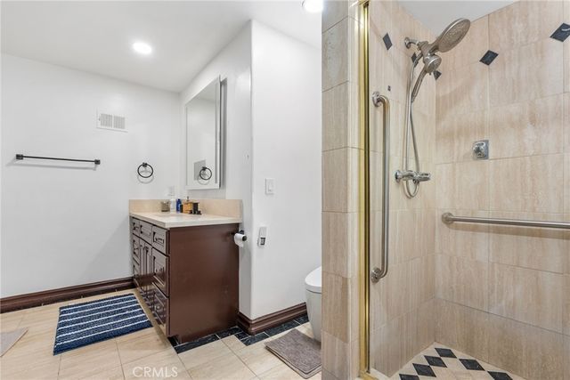 27495 Hidden Trail Road, Laguna Hills, CA 92653