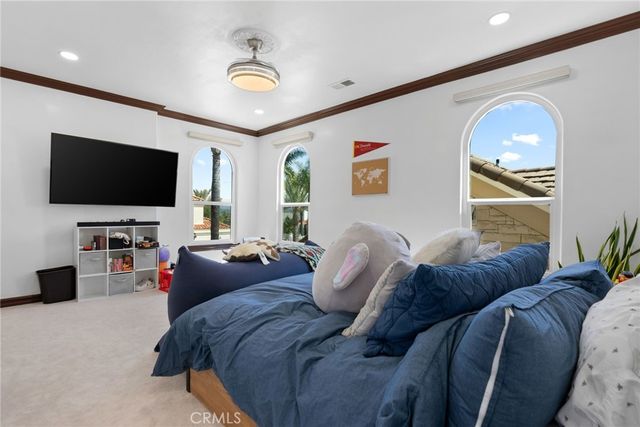 27495 Hidden Trail Road, Laguna Hills, CA 92653