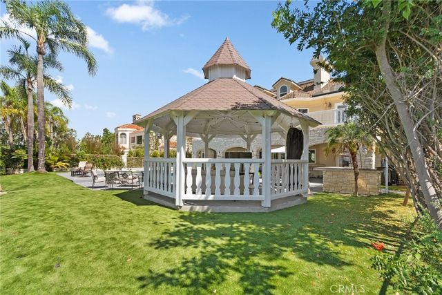 27495 Hidden Trail Road, Laguna Hills, CA 92653