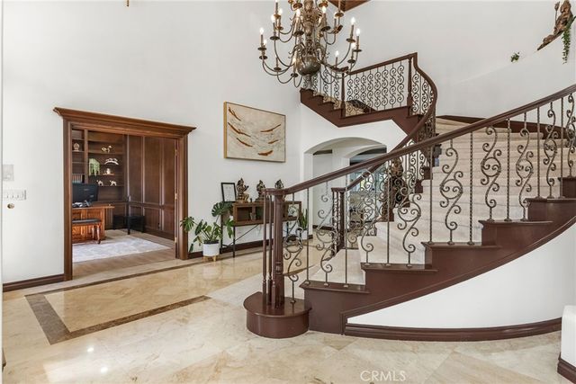 27495 Hidden Trail Road, Laguna Hills, CA 92653