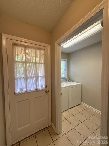 906 McLaughlin Drive, Charlotte, NC 28212