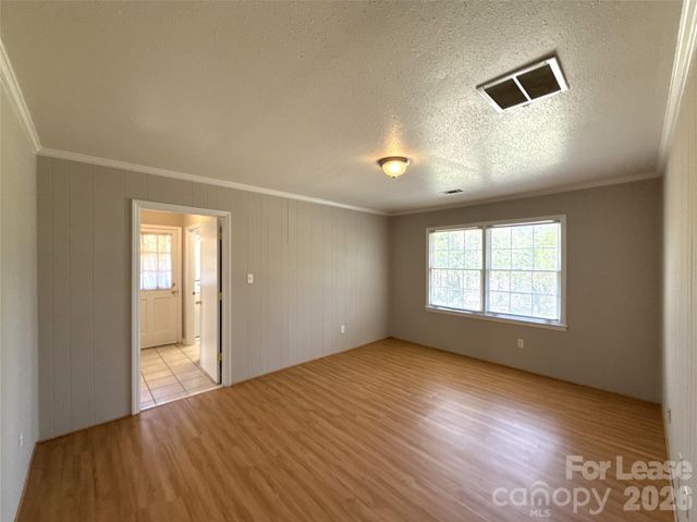 906 McLaughlin Drive, Charlotte, NC 28212