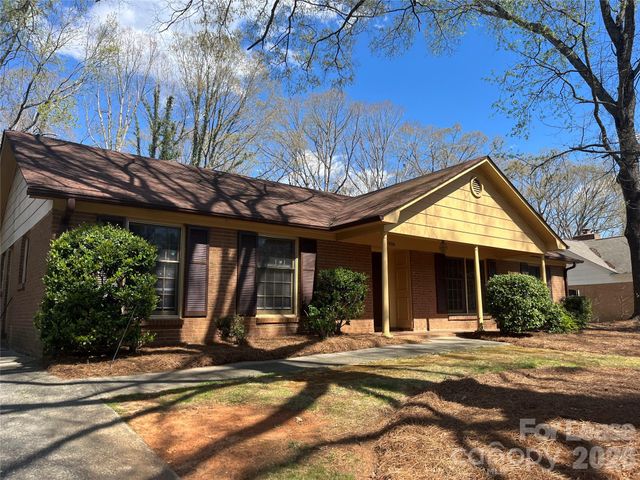 906 McLaughlin Drive, Charlotte, NC 28212