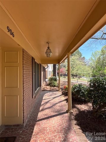 906 McLaughlin Drive, Charlotte, NC 28212