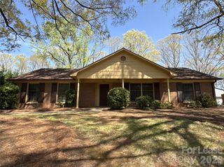 906 McLaughlin Drive, Charlotte, NC 28212