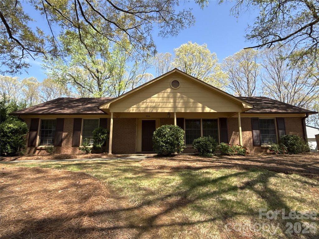 906 McLaughlin Drive, Charlotte, NC 28212