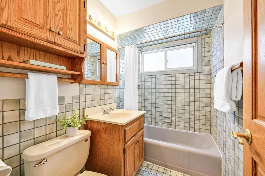 property-img