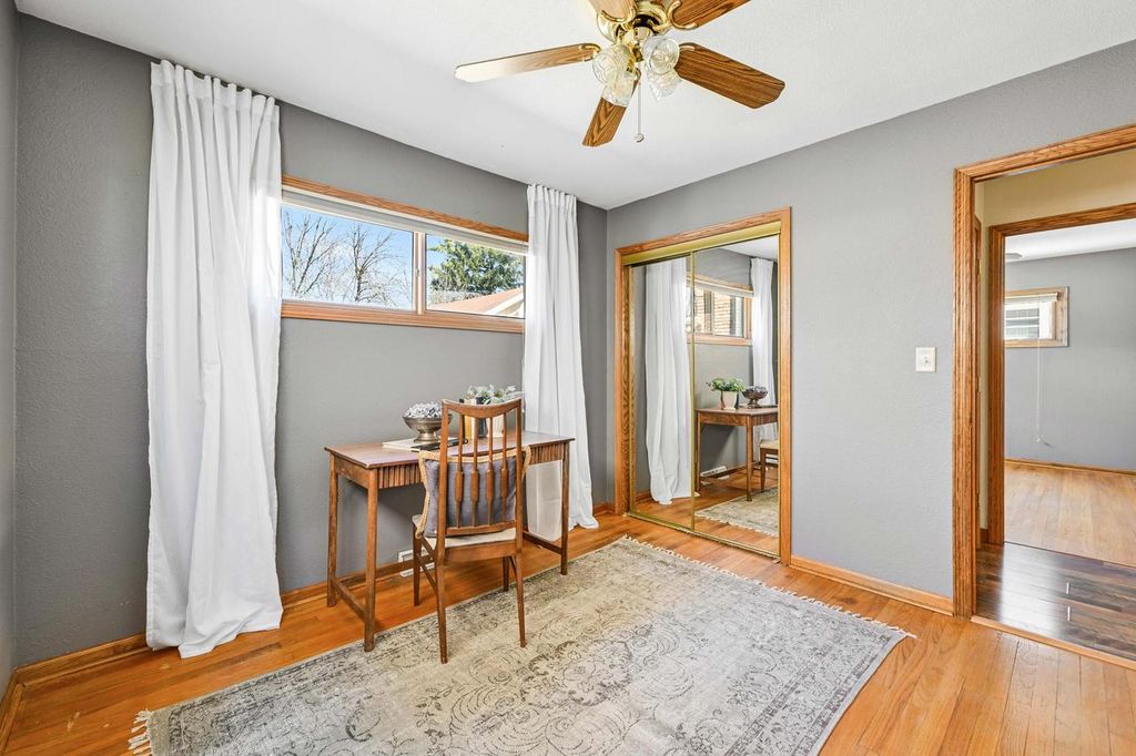 property-img