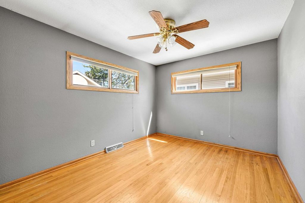 property-img