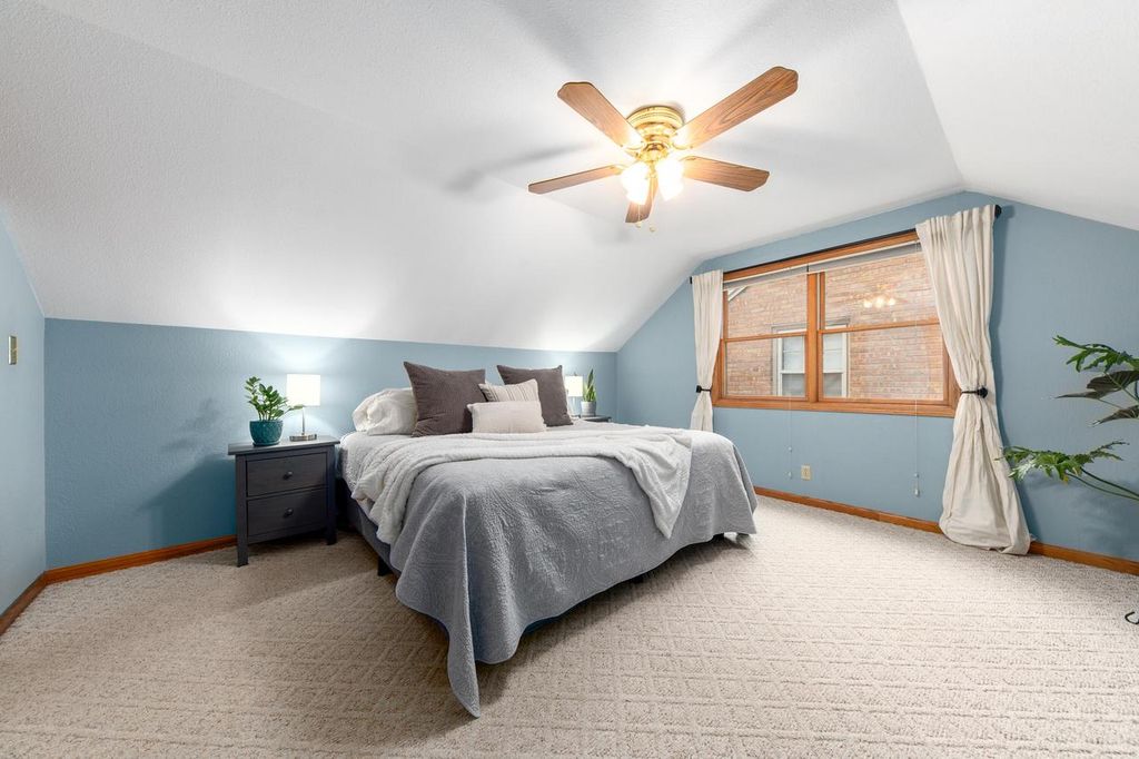 property-img