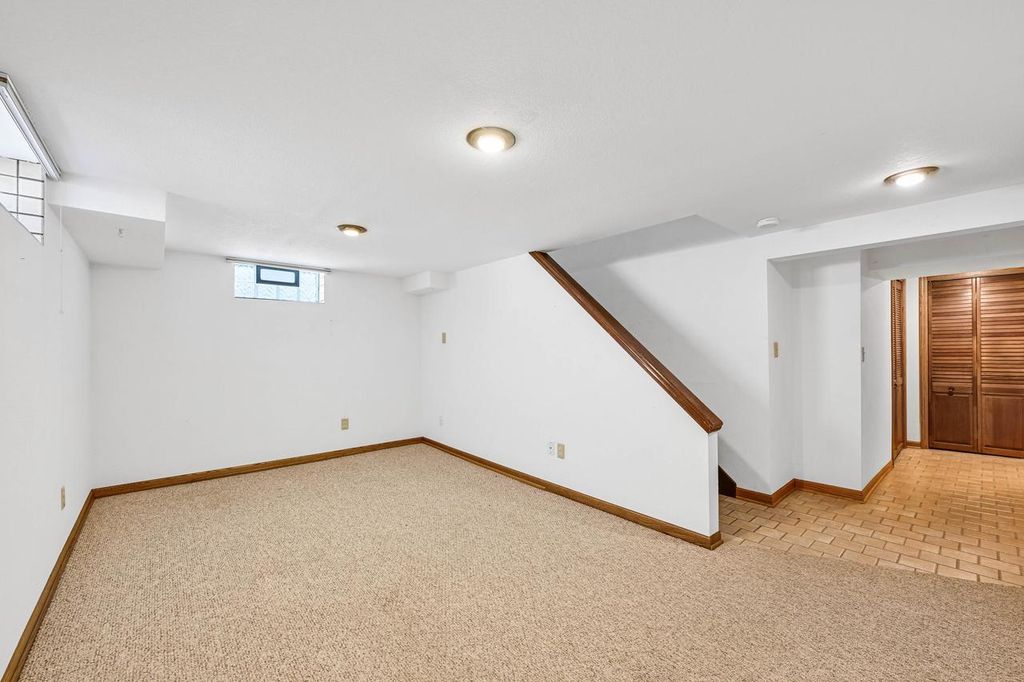 property-img