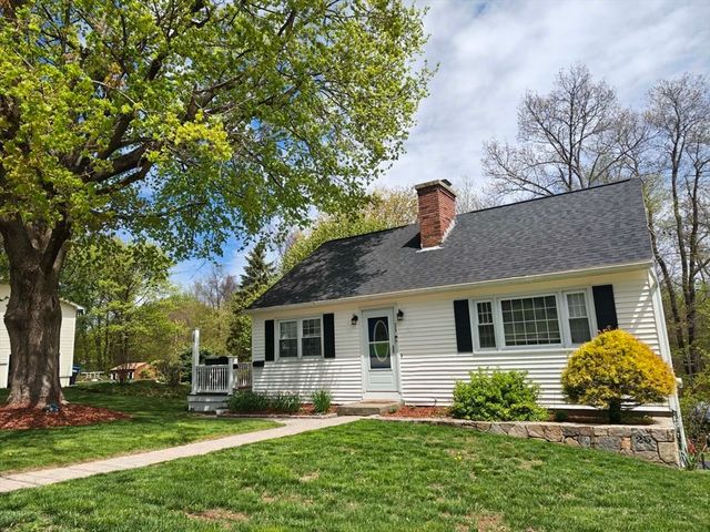 25 Manor Rd, Auburn, MA 01501