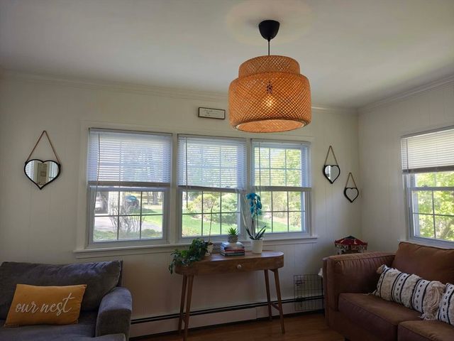 25 Manor Rd, Auburn, MA 01501