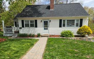 25 Manor Rd, Auburn, MA 01501