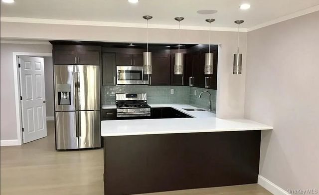 368 Balcom Avenue, Bronx, NY 10465