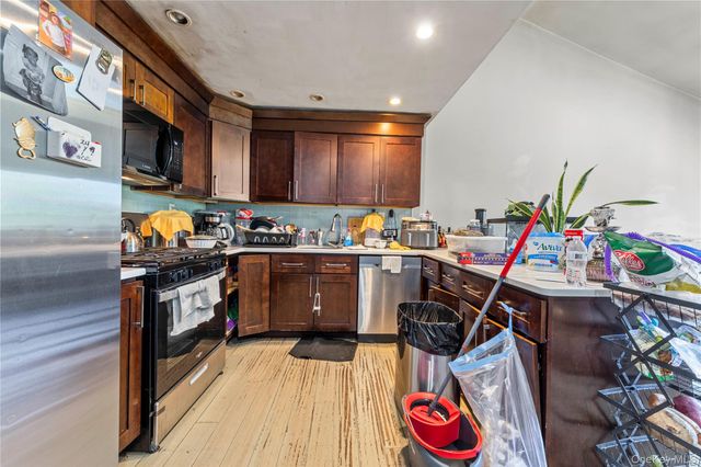 368 Balcom Avenue, Bronx, NY 10465