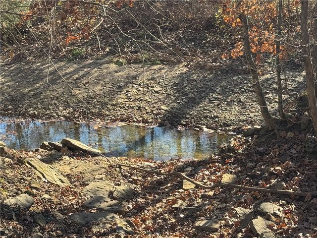 6444 madison, Huntsville, AR 72740