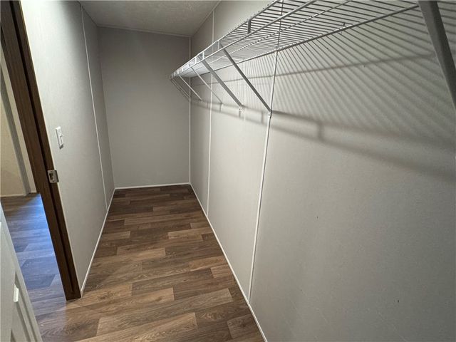 6444 madison, Huntsville, AR 72740