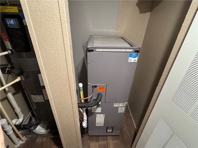 6444 madison, Huntsville, AR 72740