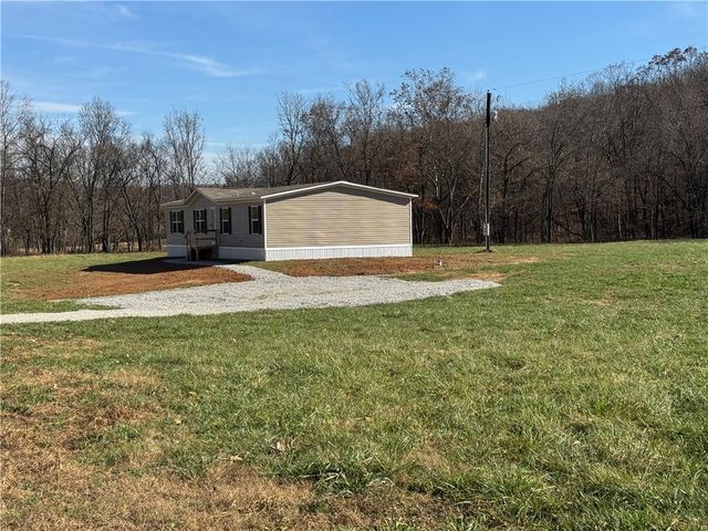 6444 madison, Huntsville, AR 72740