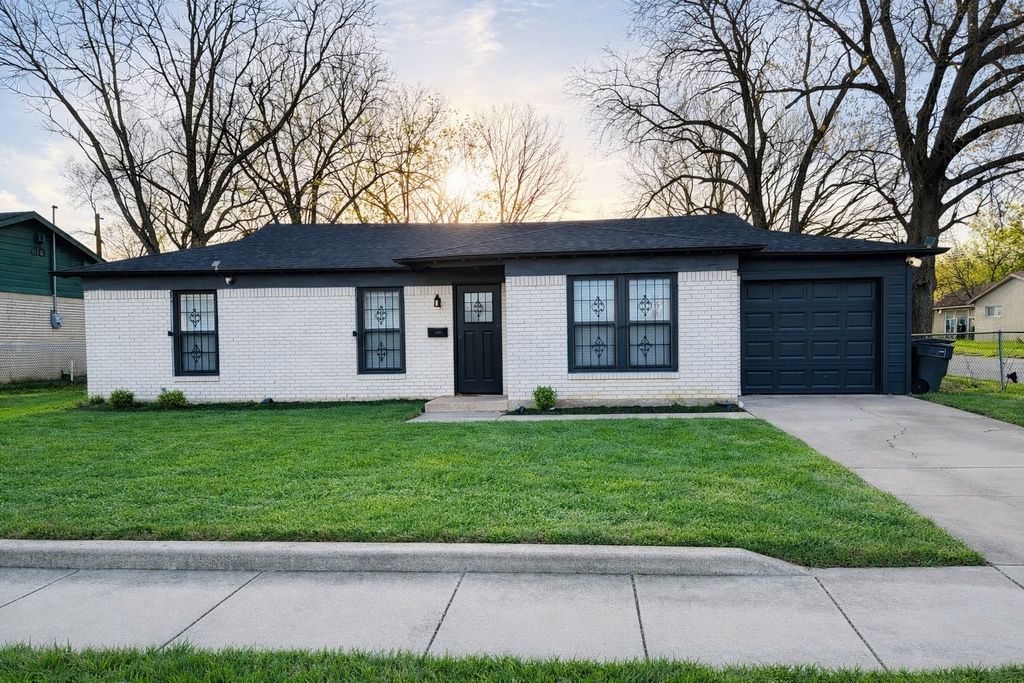 4200 Pate Drive, Fort Worth, TX 76119