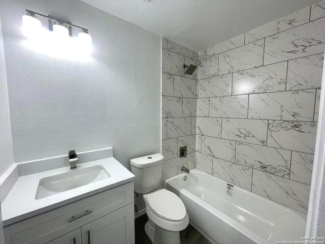 6702 MOUNTAIN ASIA, San Antonio, TX 78233