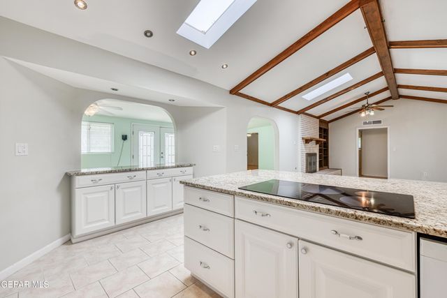 3212 OLD SPANISH Trail, El Paso, TX 79904