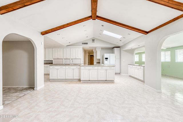 3212 OLD SPANISH Trail, El Paso, TX 79904