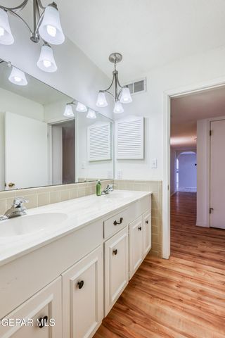 3212 OLD SPANISH Trail, El Paso, TX 79904