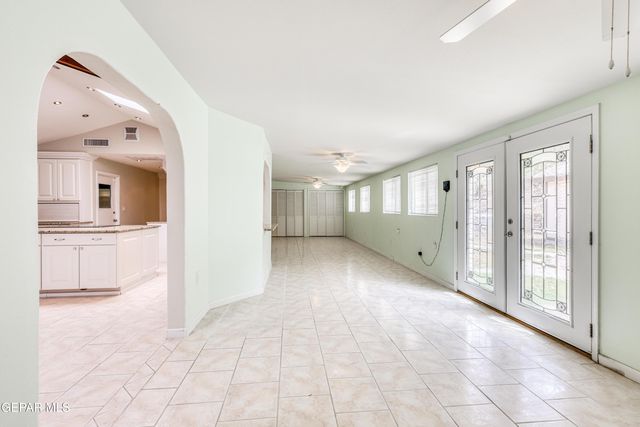 3212 OLD SPANISH Trail, El Paso, TX 79904