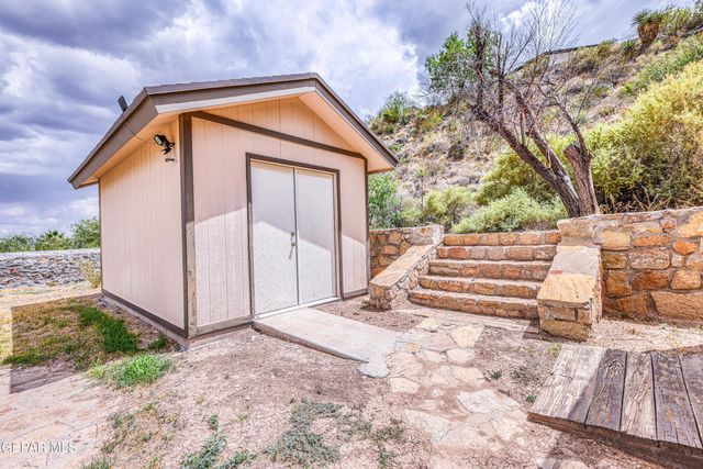 3212 OLD SPANISH Trail, El Paso, TX 79904