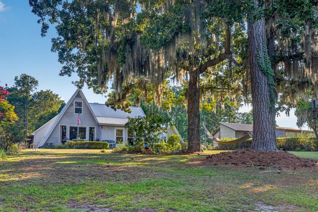 1039 Summerford Lane, Manning, SC 29102