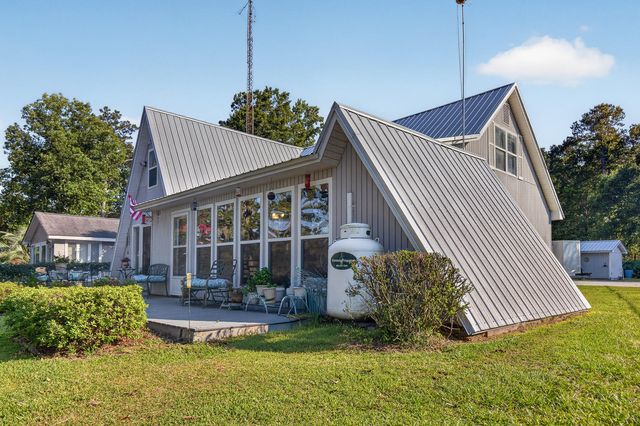1039 Summerford Lane, Manning, SC 29102
