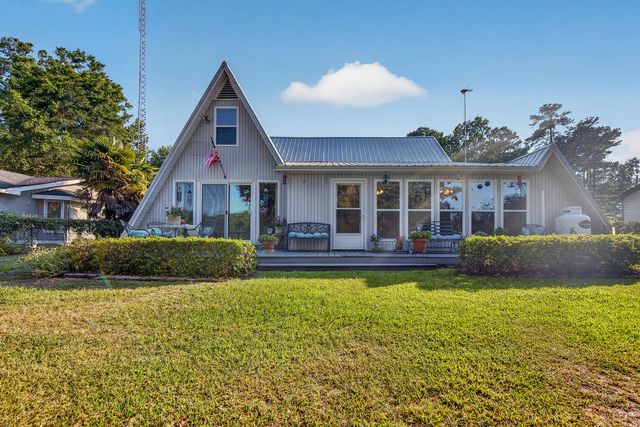 1039 Summerford Lane, Manning, SC 29102
