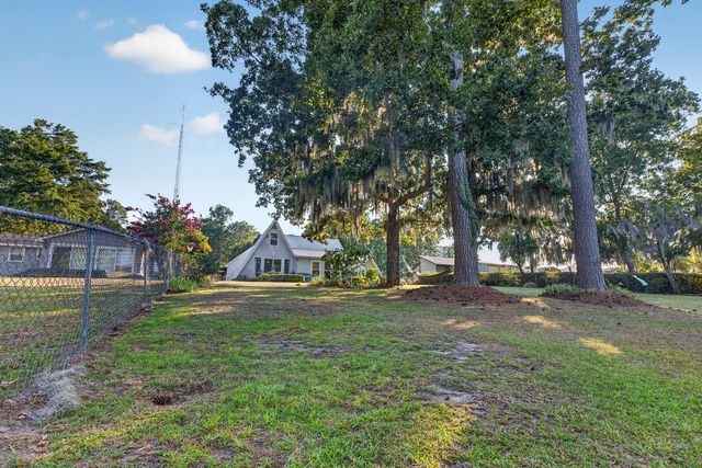 1039 Summerford Lane, Manning, SC 29102
