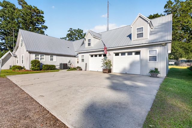 1039 Summerford Lane, Manning, SC 29102