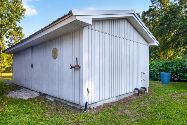 1039 Summerford Lane, Manning, SC 29102